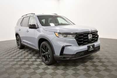 2025 Honda Pilot, $52999. Photo 9