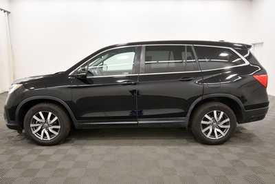 2020 Honda Pilot, $19999. Photo 4