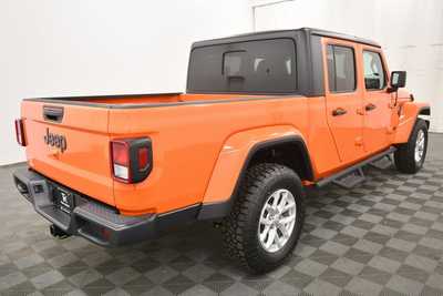 2023 Jeep Gladiator, $34799. Photo 5