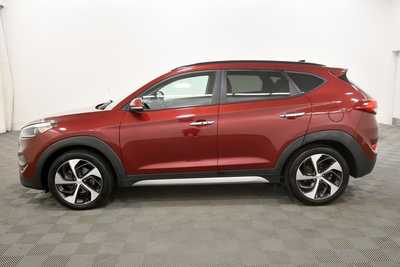 2017 Hyundai Tucson, $12999. Photo 4