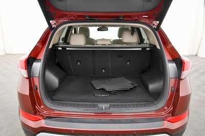 2017 Hyundai Tucson, $12999. Photo 7