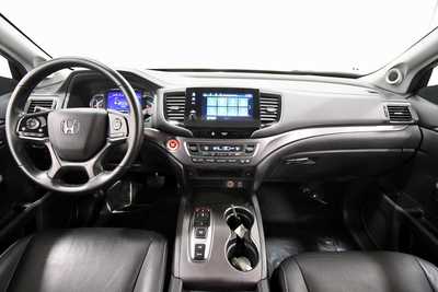 2022 Honda Pilot, $32999. Photo 3