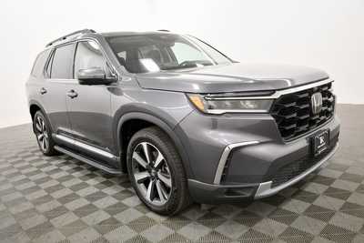 2023 Honda Pilot, $43699. Photo 10