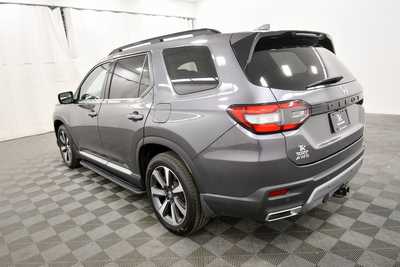 2023 Honda Pilot, $43699. Photo 5