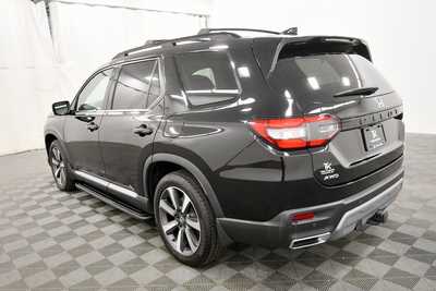 2023 Honda Pilot, $44499. Photo 5