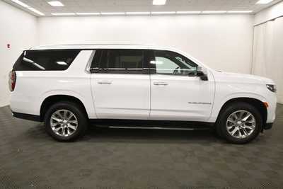 2023 Chevrolet Suburban, $50999. Photo 9