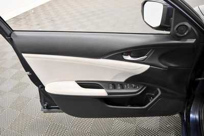 2020 Honda Insight, $21499. Photo 12