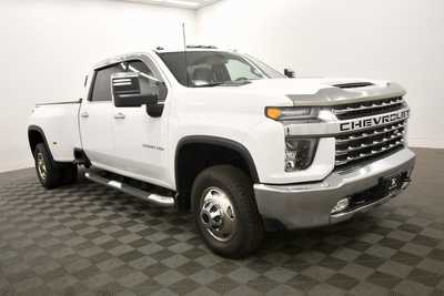 2021 Chevrolet 3500 Crew Cab, $51999. Photo 10