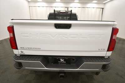 2021 Chevrolet 3500 Crew Cab, $51999. Photo 6