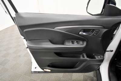 2023 Honda Ridgeline, $36999. Photo 10