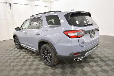 2025 Honda Pilot, $49939. Photo 5