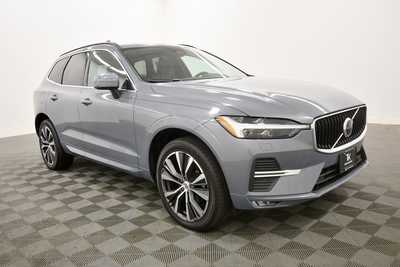 2022 Volvo XC60, $32999. Photo 10