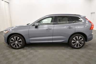 2022 Volvo XC60, $32999. Photo 4