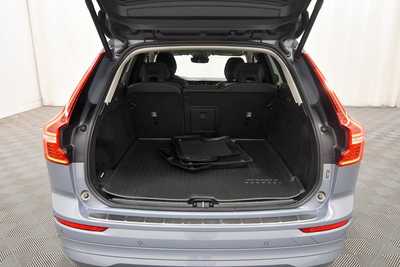 2022 Volvo XC60, $32999. Photo 7