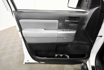 2018 Toyota Sequoia, $21997. Photo 12