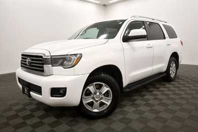 2018 Toyota Sequoia, $21997. Photo 2