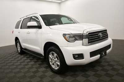 2018 Toyota Sequoia, $21997. Photo 9