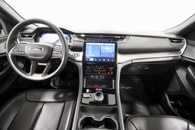 2024 Jeep Grand Cherokee L, $37999. Photo 3