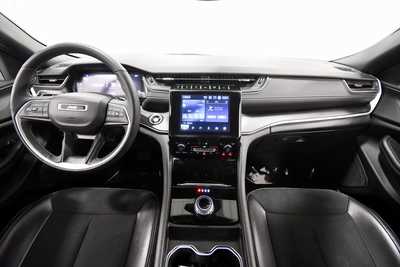 2024 Jeep Grand Cherokee, $36999. Photo 3