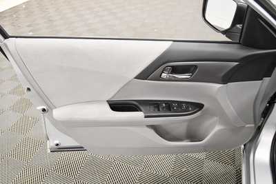 2013 Honda Accord, $15999. Photo 12
