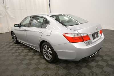 2013 Honda Accord, $15999. Photo 5