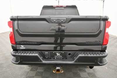 2022 Chevrolet 2500 Crew Cab, $56999. Photo 6