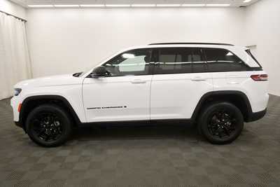 2024 Jeep Grand Cherokee, $32499. Photo 4