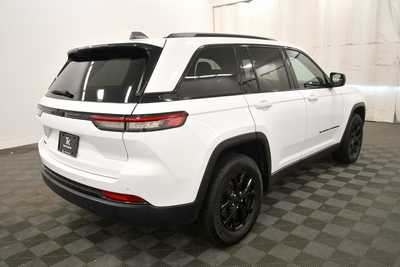2024 Jeep Grand Cherokee, $32499. Photo 8