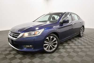 2013 Honda Accord, $7499. Photo 2