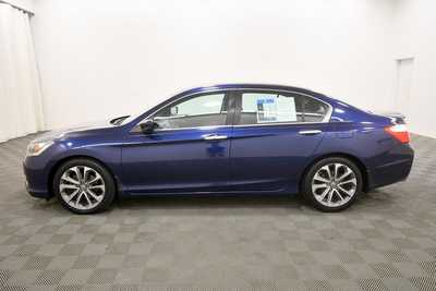 2013 Honda Accord, $7499. Photo 4