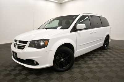 2017 Dodge Caravan, Grand, $9999. Photo 2