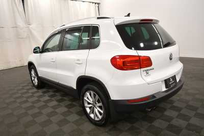 2017 Volkswagen Tiguan, $10999. Photo 5