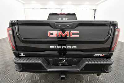 2024 GMC 2500 Crew Cab, $69999. Photo 6