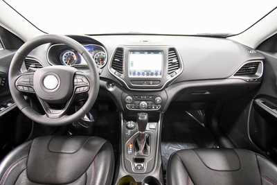 2022 Jeep Cherokee, $27499. Photo 3