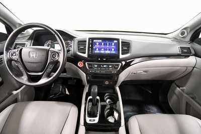 2017 Honda Ridgeline, $21499. Photo 3