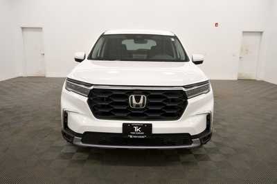 2025 Honda Pilot, $44699. Photo 10