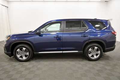 2023 Honda Pilot, $38999. Photo 4