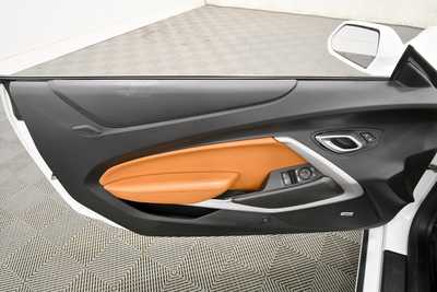 2020 Chevrolet Camaro, $26999. Photo 12