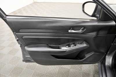 2021 Nissan Altima, $16999. Photo 12