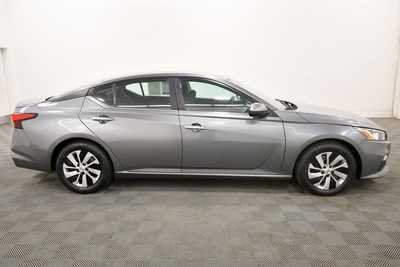 2021 Nissan Altima, $16999. Photo 8