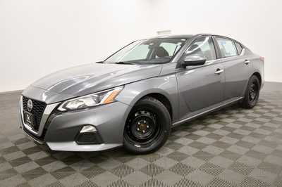 2021 Nissan Altima, $17999. Photo 2