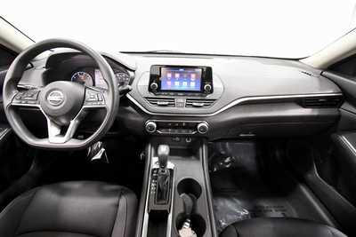 2021 Nissan Altima, $17999. Photo 3
