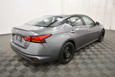2021 Nissan Altima, $17999. Photo 7