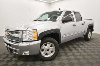 2012 Chevrolet 1500 Crew Cab, $13999. Photo 2