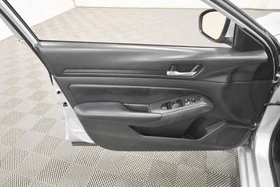 2021 Nissan Altima, $16999. Photo 11