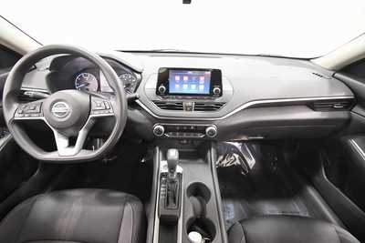 2021 Nissan Altima, $16999. Photo 3