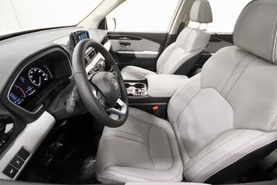 2025 Honda Pilot, $51825. Photo 11
