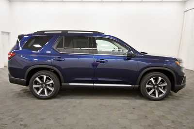 2025 Honda Pilot, $51825. Photo 8