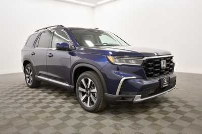2025 Honda Pilot, $51825. Photo 9