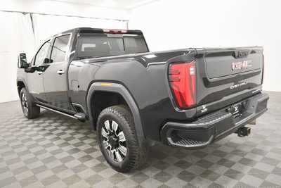 2024 GMC 2500 Crew Cab, $74999. Photo 5